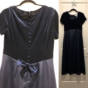 Papell Boutique - Navy petite evening gown